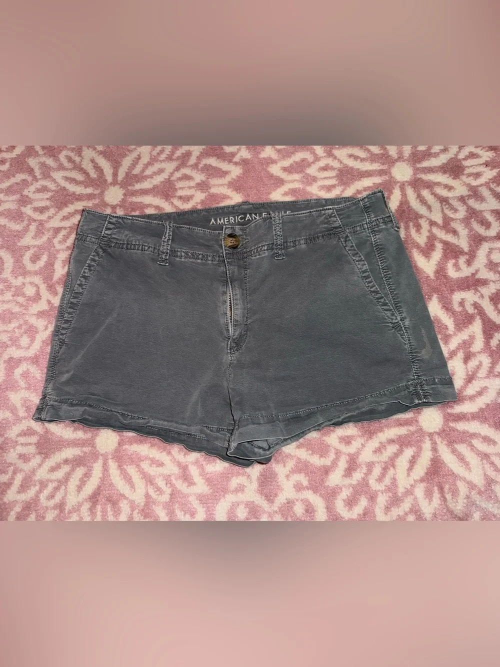 American Eagle Gray Super Stretch Shorts Size 10